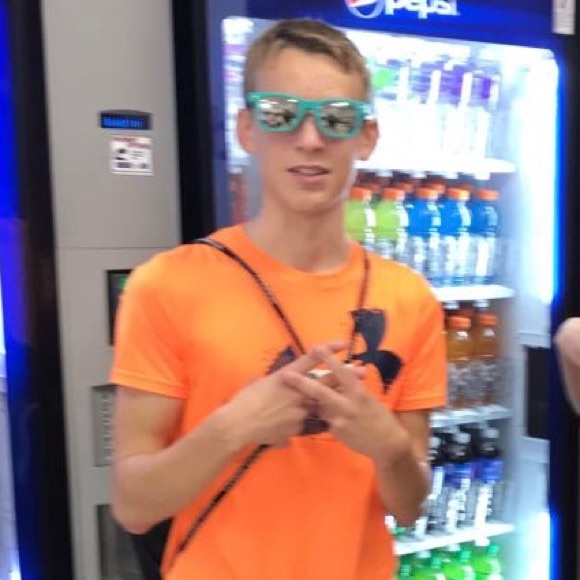 Meet your Posher, Alex - Picture 1 of 1